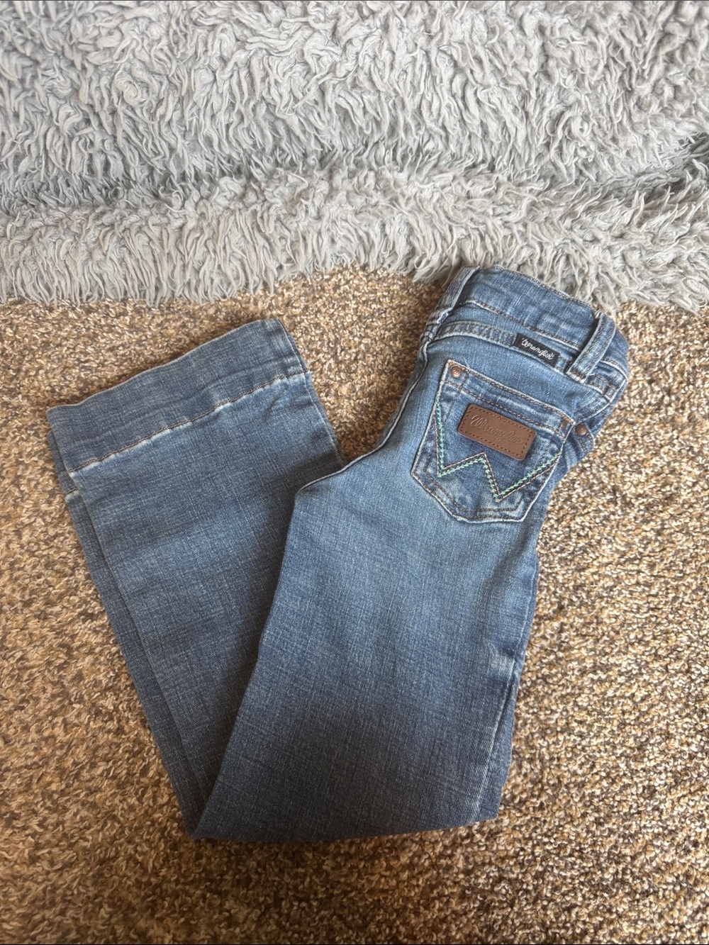 Wrangler girls size 6 Reg Blue Denim Bootcut Jeans